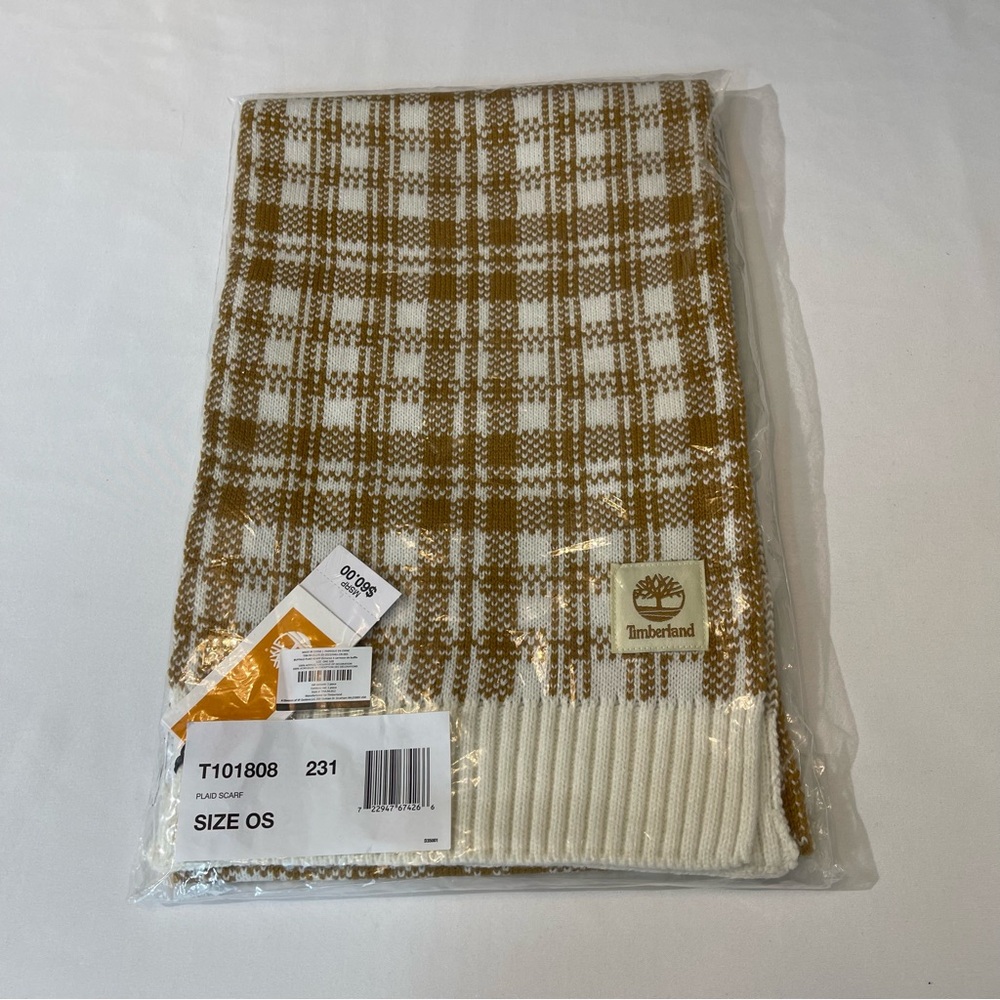 TIMBERLAND SCARF BUFFALO PLAID , STILL IN PKG, PREOWNED 100% ACRYLIC